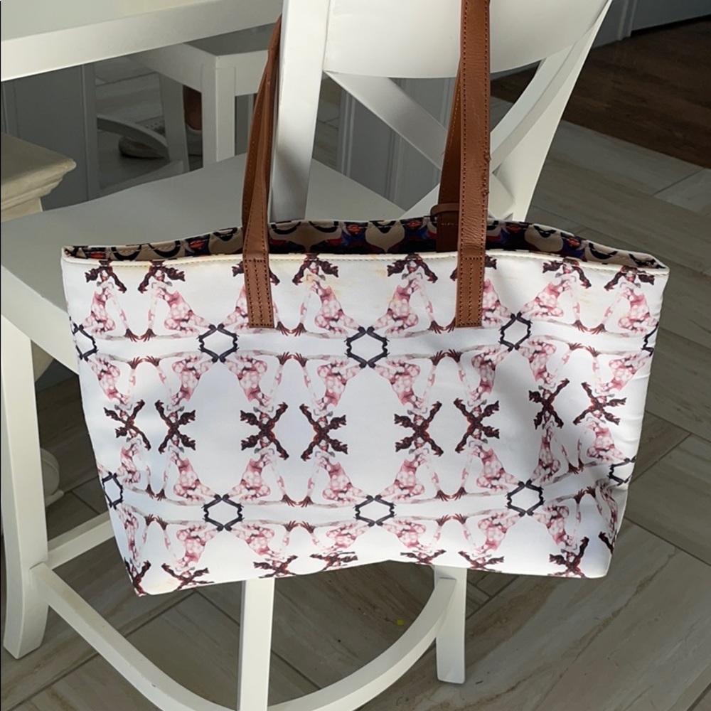 Reverse Tote - image 6